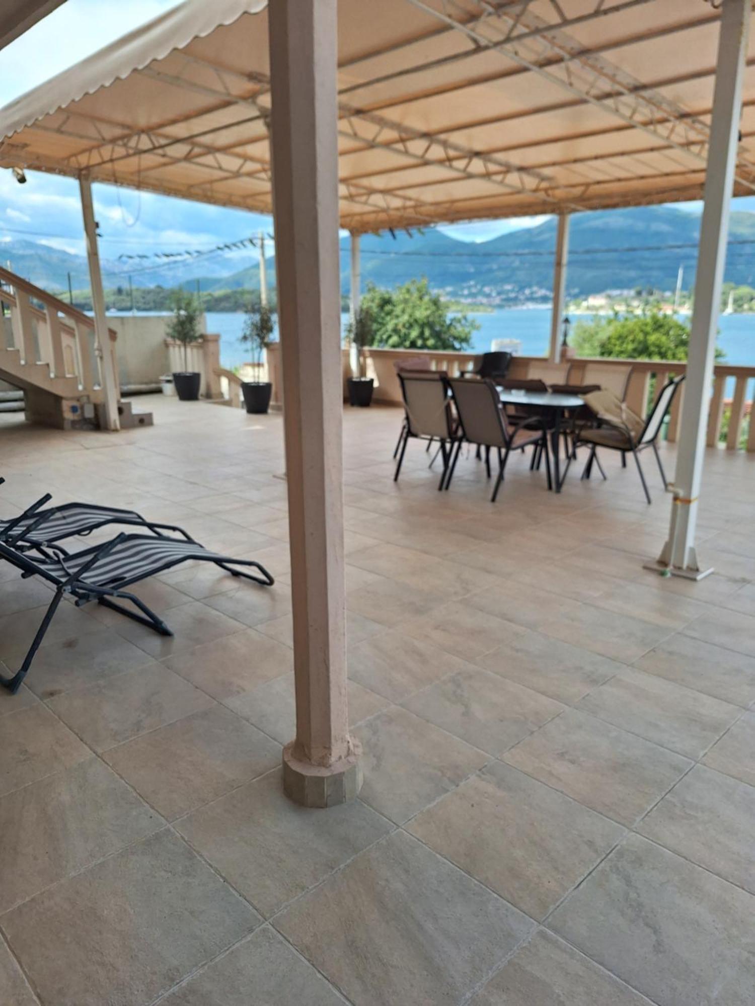 Apartments Klakor Ps Tivat Exterior foto