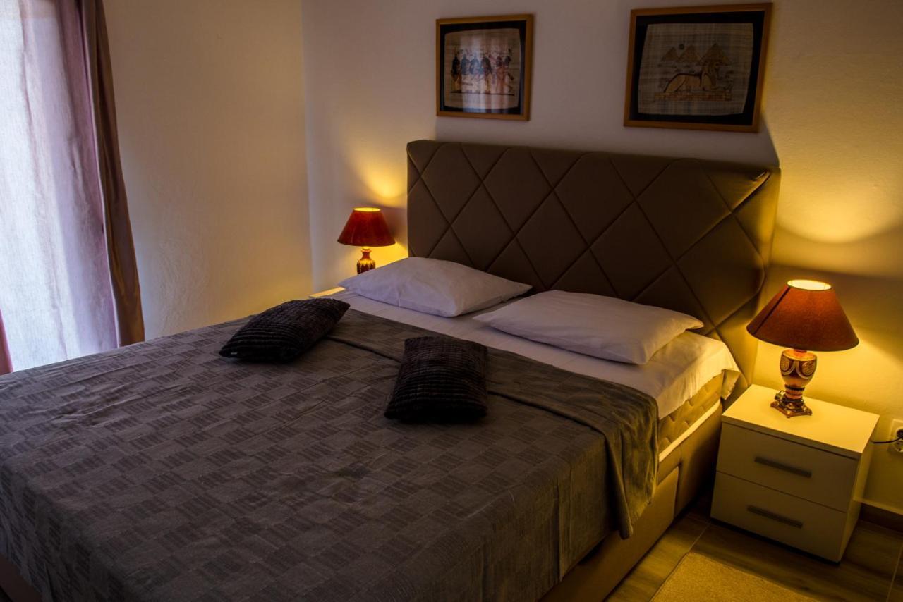 Apartments Klakor Ps Tivat Exterior foto