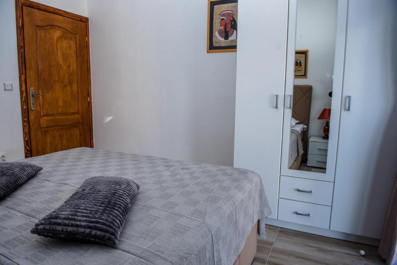 Apartments Klakor Ps Tivat Exterior foto