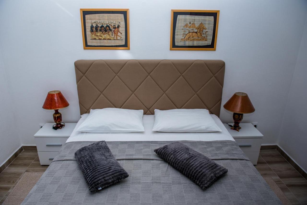 Apartments Klakor Ps Tivat Exterior foto