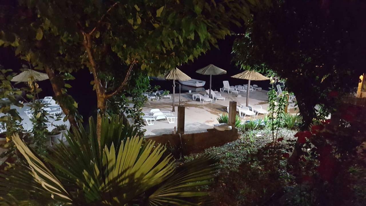 Apartments Klakor Ps Tivat Exterior foto