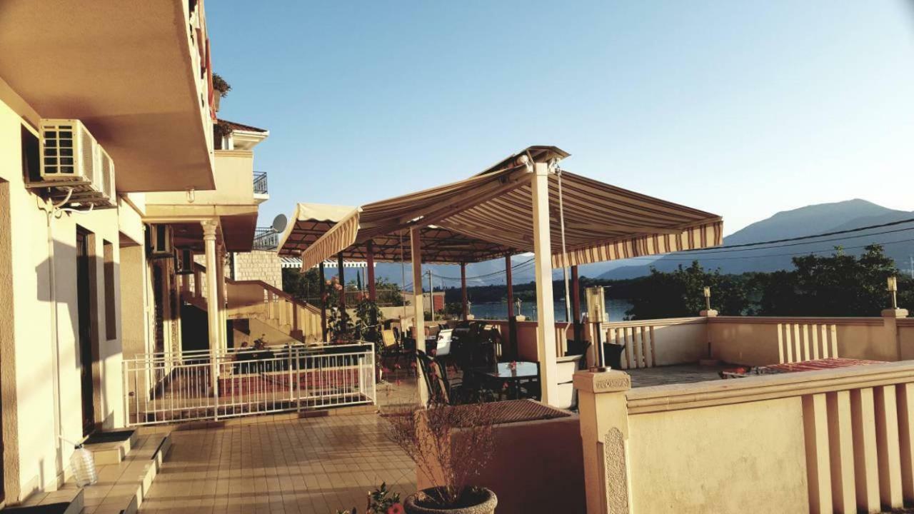 Apartments Klakor Ps Tivat Exterior foto